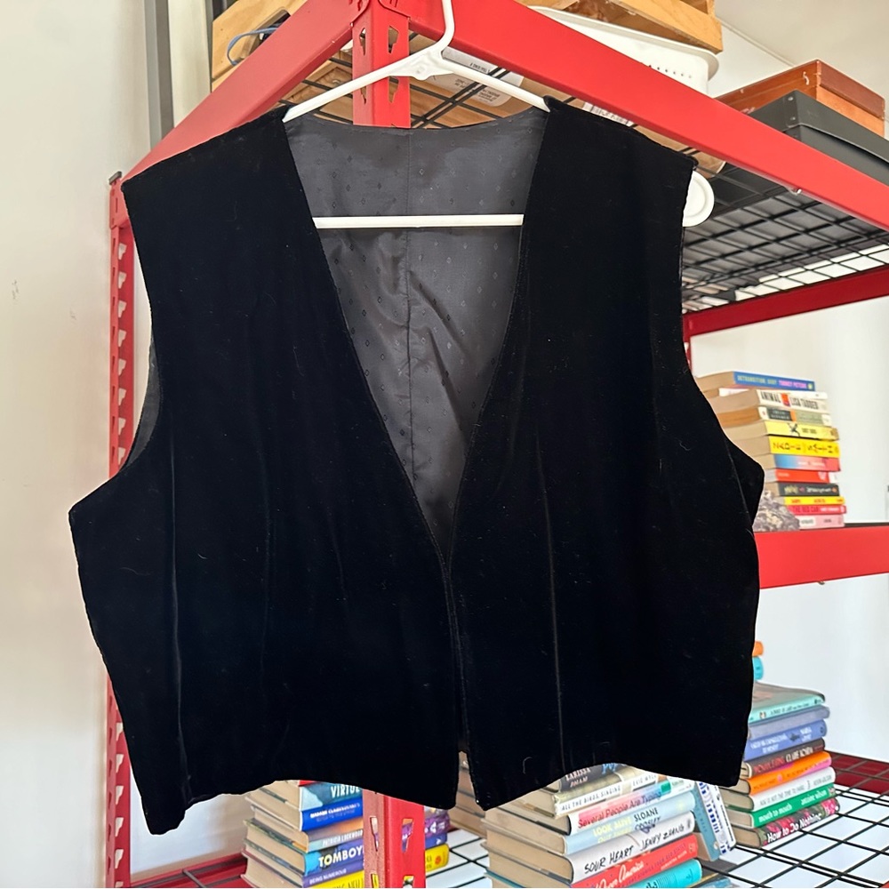 Vintage velvet vest with front hook closure